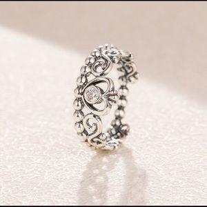 💍 Pandora princess ring